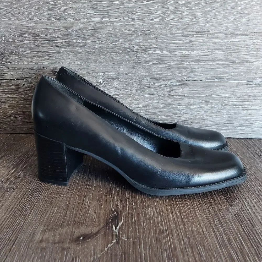 Vintage Aerosoles Black Leather Block Heel Pumps Size 10B